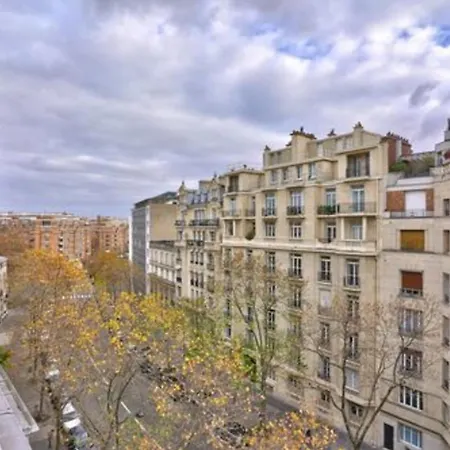 Apartment Charming Nest In